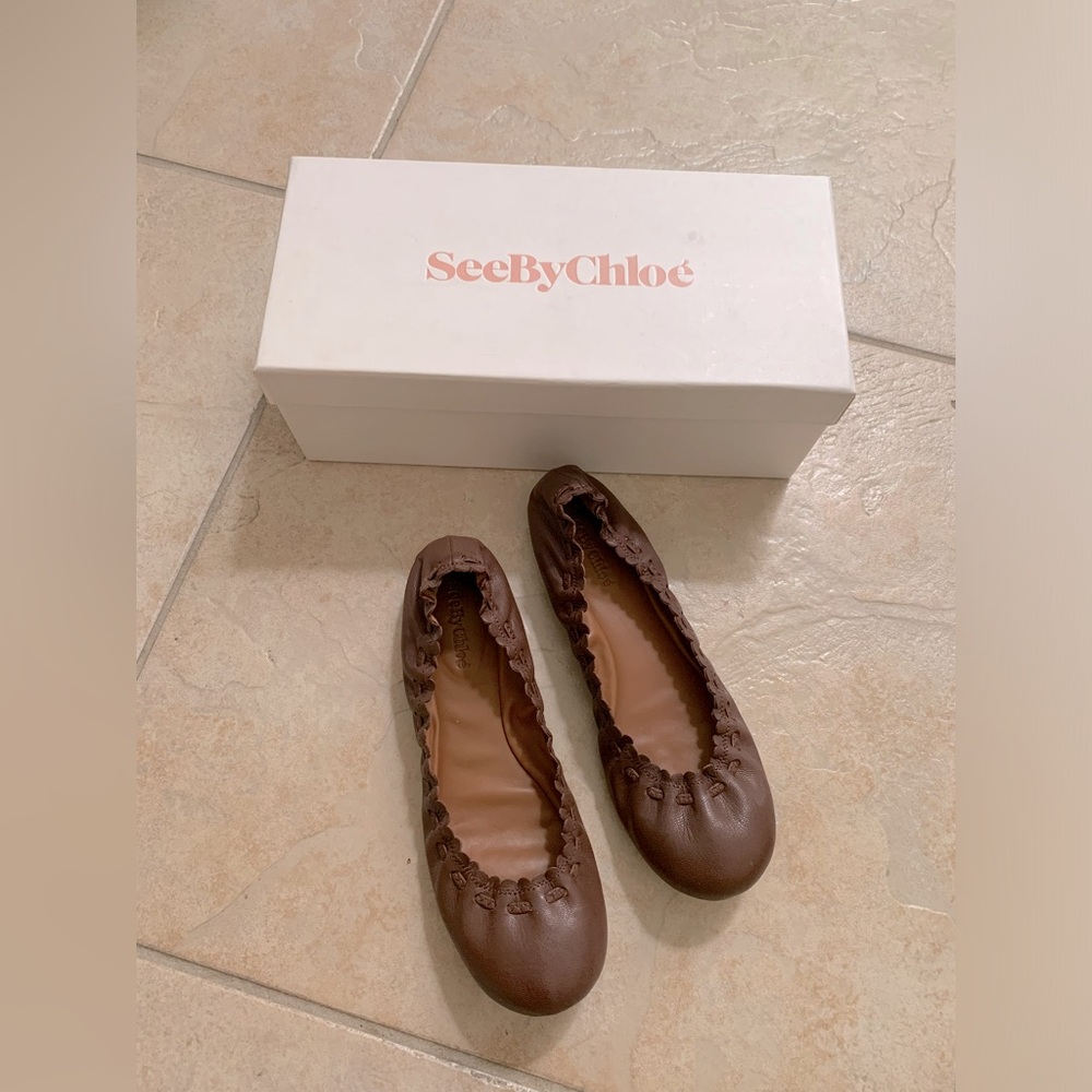 See by Chloe Jane Scalloped Ballet Flats (brown, size: 6)